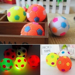 0357 *Pelota Led d/Texturas Rígidas Chillona y c/Liga* (8 cm.) SOCCER 4 Colores.